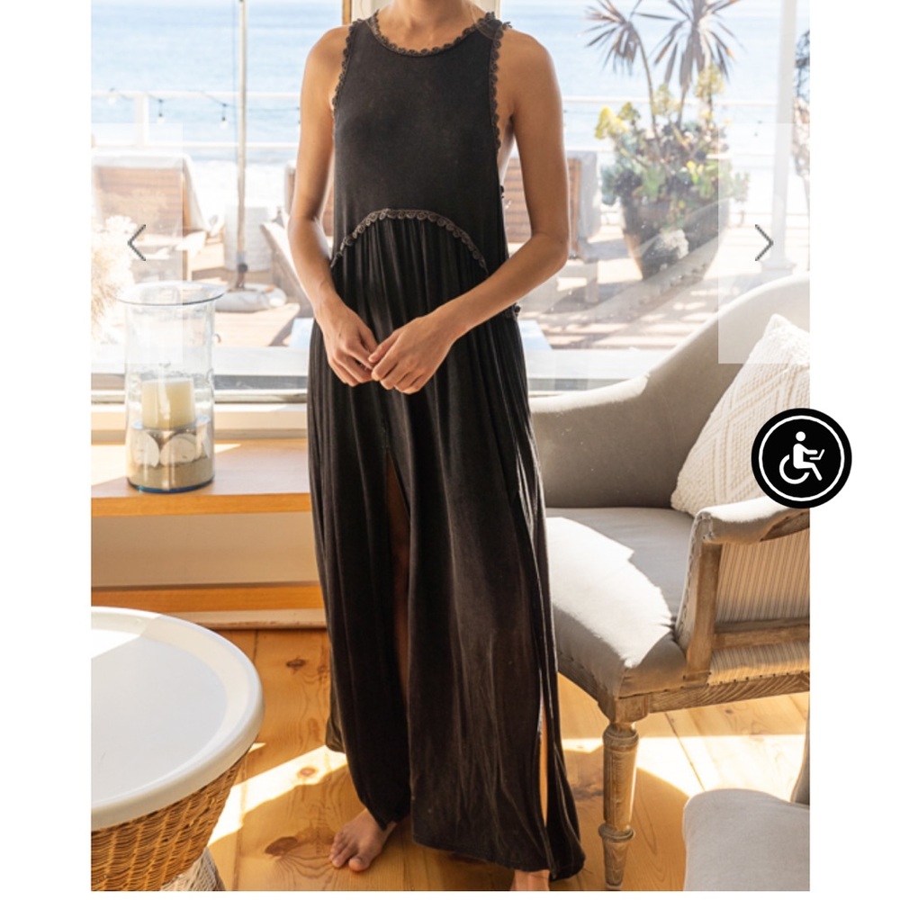 POL Black Maxi Dress - Picture 2 of 3